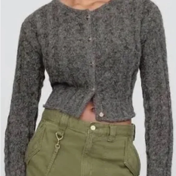 NWOT Cult Gaia x GAP collab Cozy Gray Cable Knit Cropped Cardigan Sweater - Picture 2 of 10